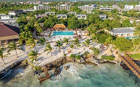 Kwanza Resort By Sunrise